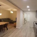 公寓 Esmeralda House Com Garagem Privada *