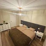 公寓 Esmeralda House Com Garagem Privada *