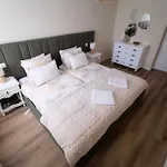 Esmeralda House Com Garagem Privada