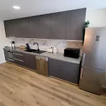 Esmeralda House Com Garagem Privada *