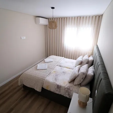 Apartman Esmeralda House Com Garagem Privada *
