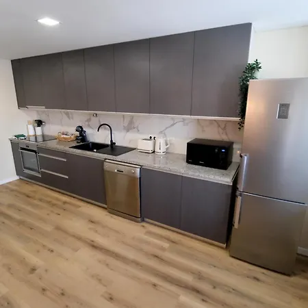 Esmeralda House Com Garagem Privada *